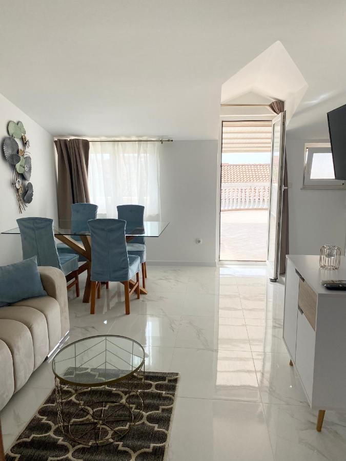 Ferienwohnung Azul Vodice Exterior foto